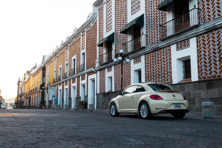  Volkswagen Beetle SE Final Edition 2018 года  (NA) (фото 14 из 15)
